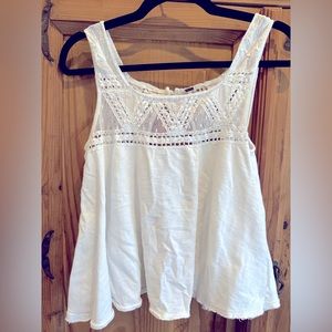 Free People White Distressed Flowy Cropped Tank Top, Sz S